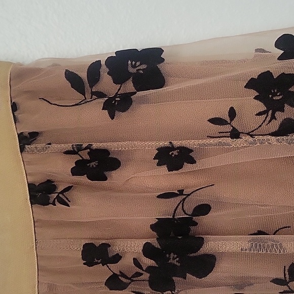 ChicWish Floral Tan Skirt - Picture 2 of 5